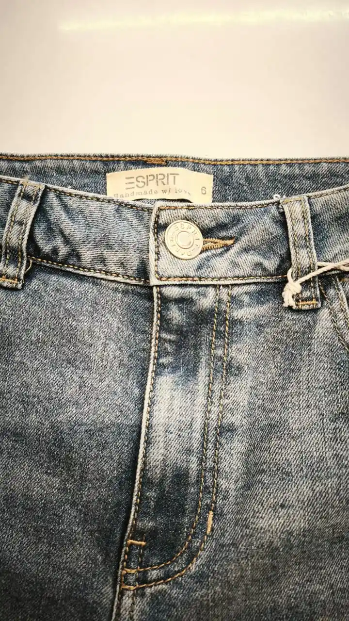 Jean Esprit doblado, vista frontal