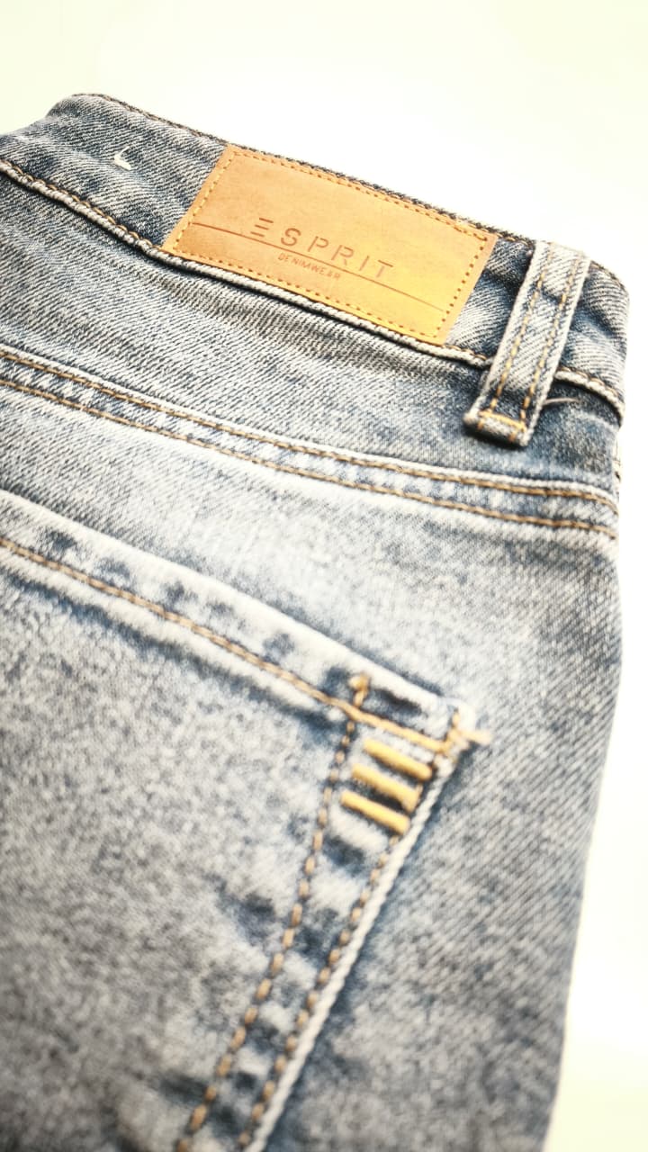 Jean Esprit, detalle